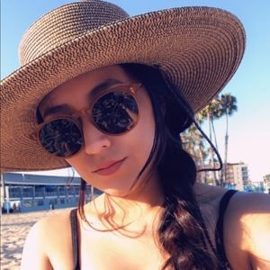 Meet your Posher, Lizbeth